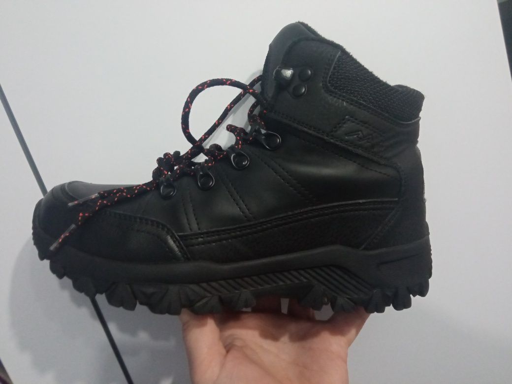 Buty zimowe r.37