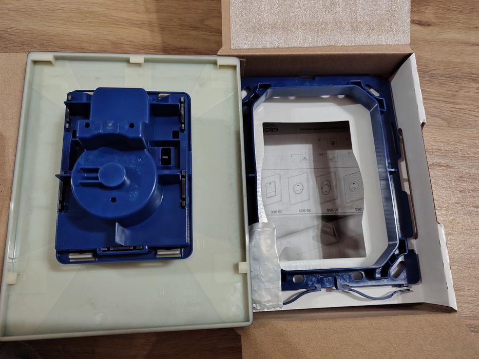 Nowy przycisk GROHE Even czarny mat