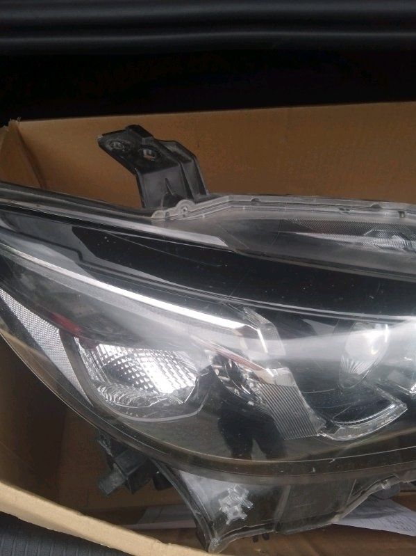NOWA CENA - Komplet lamp przednich do samochodu MAZDA 6 z 2016r