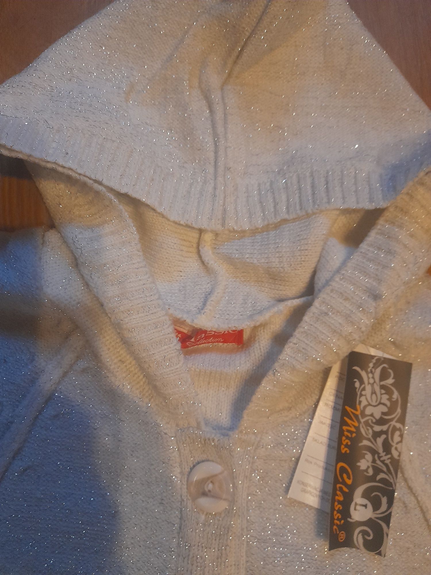 Nowy sweter ponczo z kapturem  roz uni