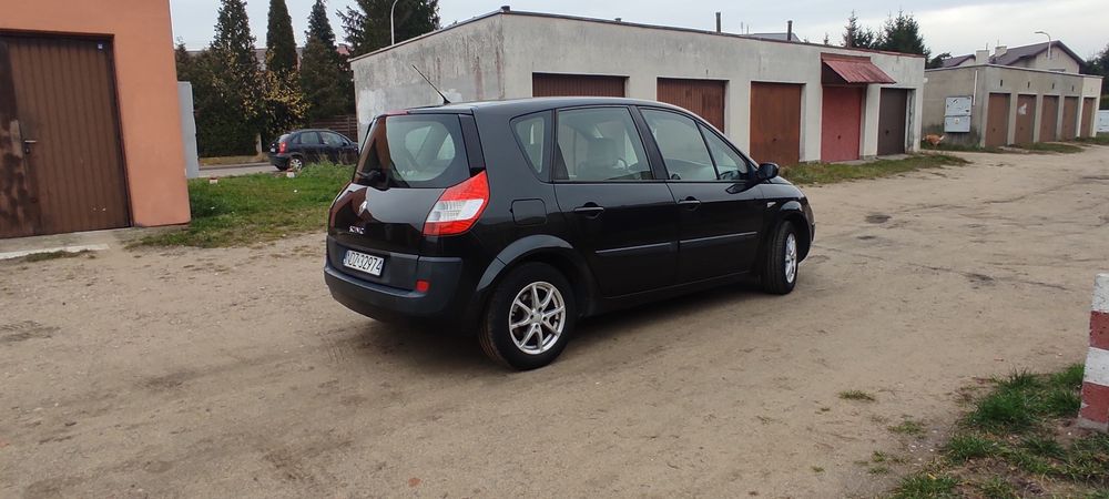 Renault scenic 1.6 benzyna. Tempomat , climatronic 2x koła