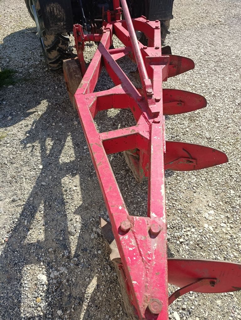 Sprzedam pług 4 skiby