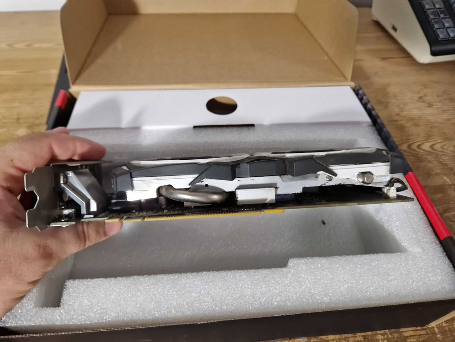 Karta graficzna MSI Radeon RX 570 ARMOR OC 8 GB (3947)