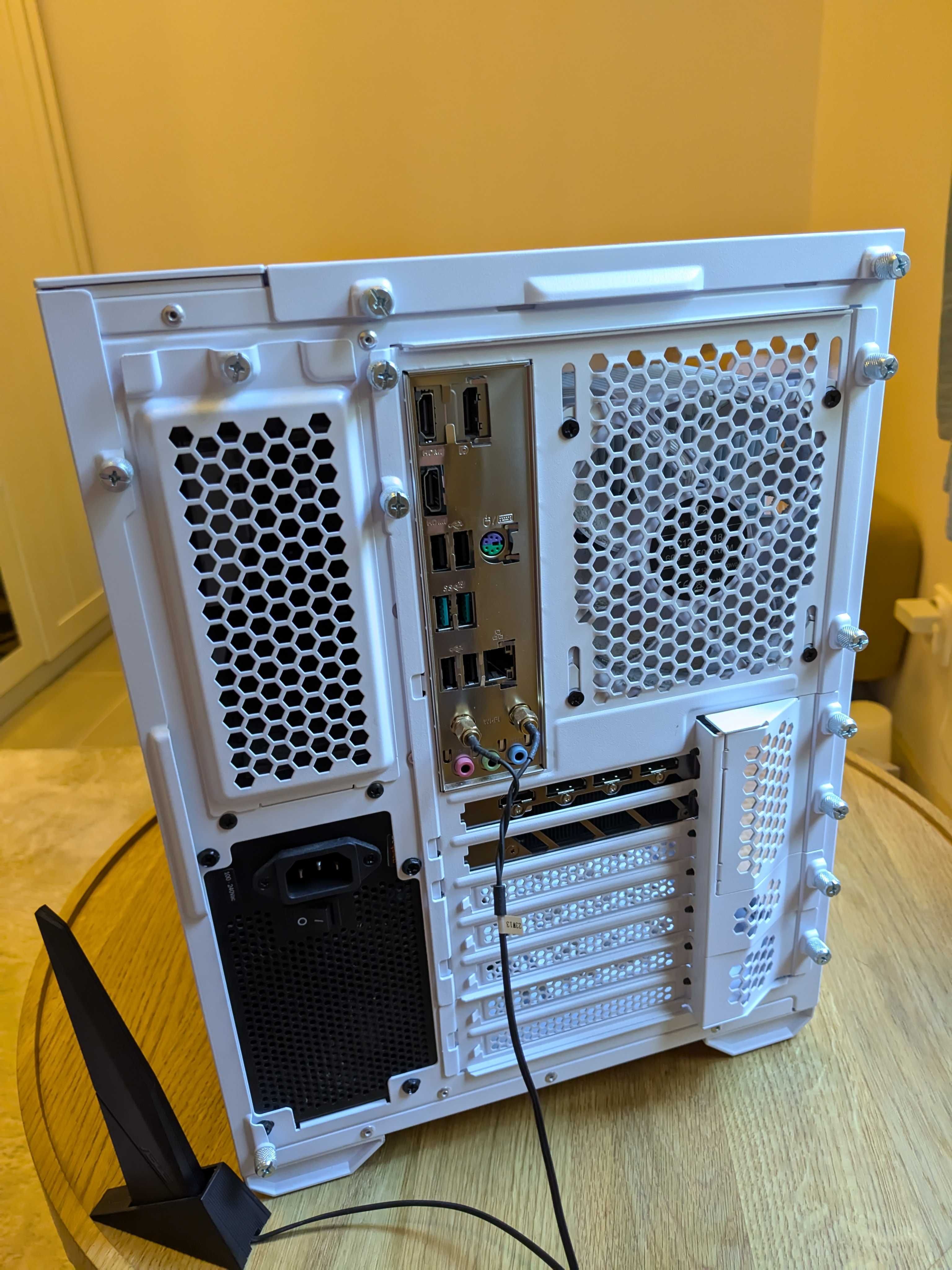 Komputer do gier i pracy: ARC A770 16GB VRAM, 32GB RAM, i5-13400F