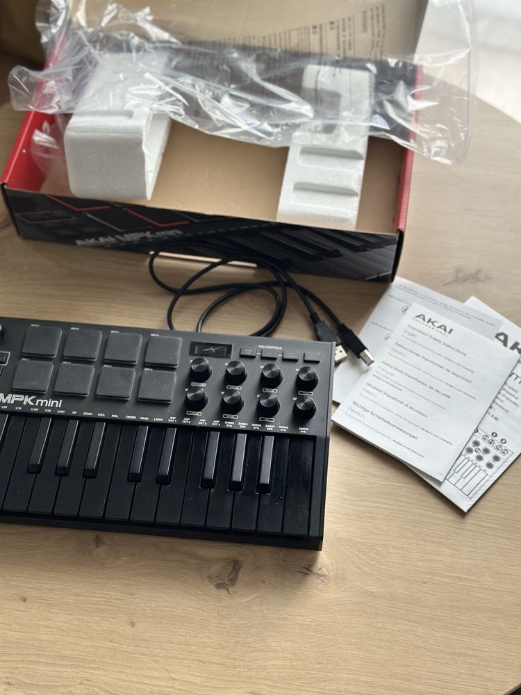 AKAI MPK Mini MK3 – Klawiatura MIDI 25 klawiszy