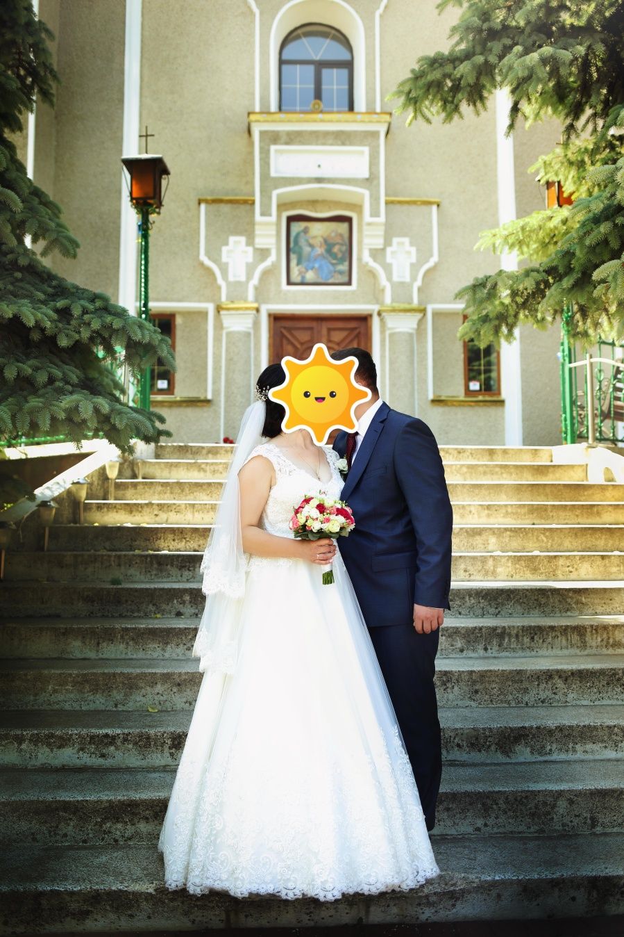 Розкішна весільна сукня
