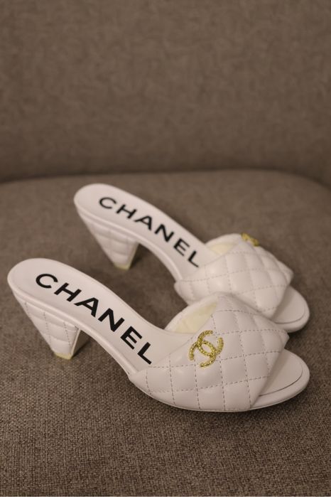 Chanel мюлі нові