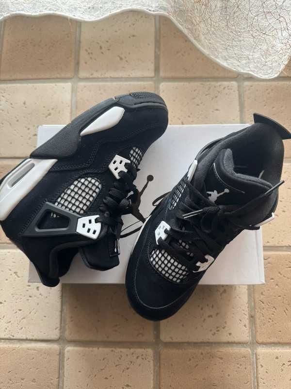 Jordan 4 Retro White Thunder EU.37.5