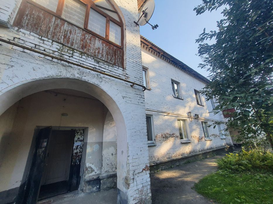 Продам 3к кв  80м2 вул Соц.містечко гарна локація 100м Київський Шлях