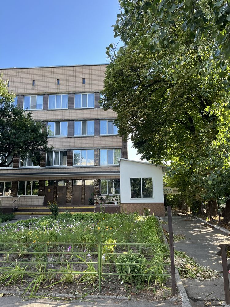Оренда в ценрі Благовісна,146 вільний доступ, гарний автомоб.трафік