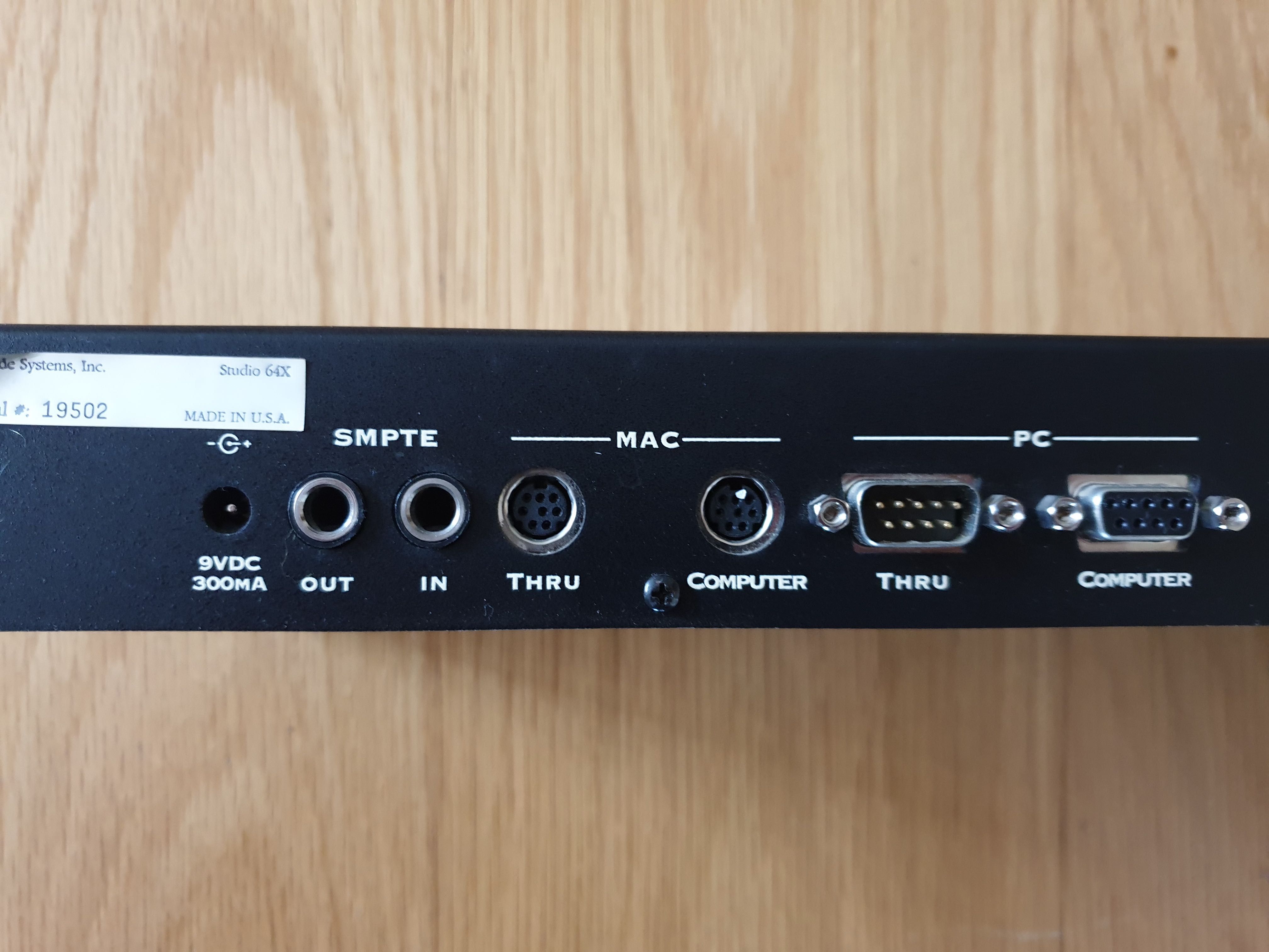 OMS Studio 64X - interface midi