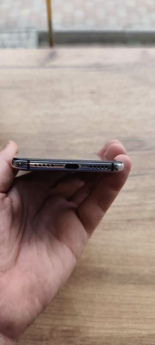 Смартфон Huawei P 20 pro