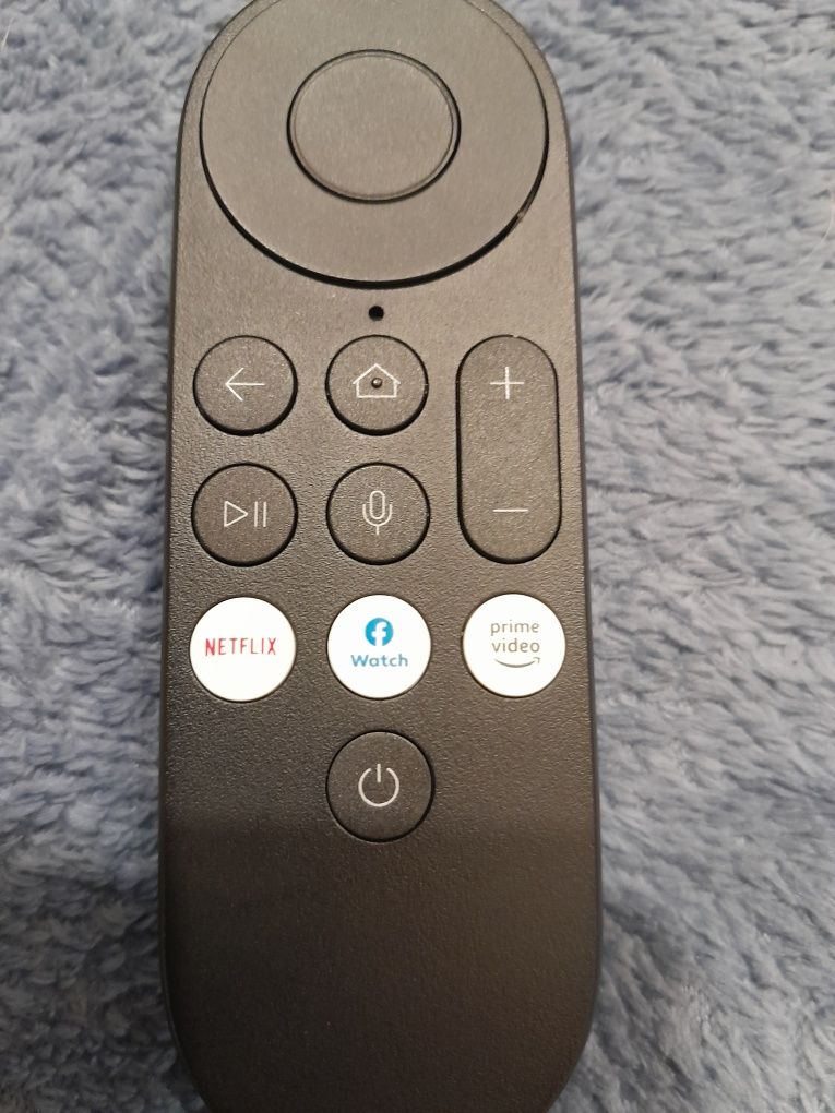 Voice KP45CM pilot głosowy do portalu Facebook TV z Netflix Prime Vide