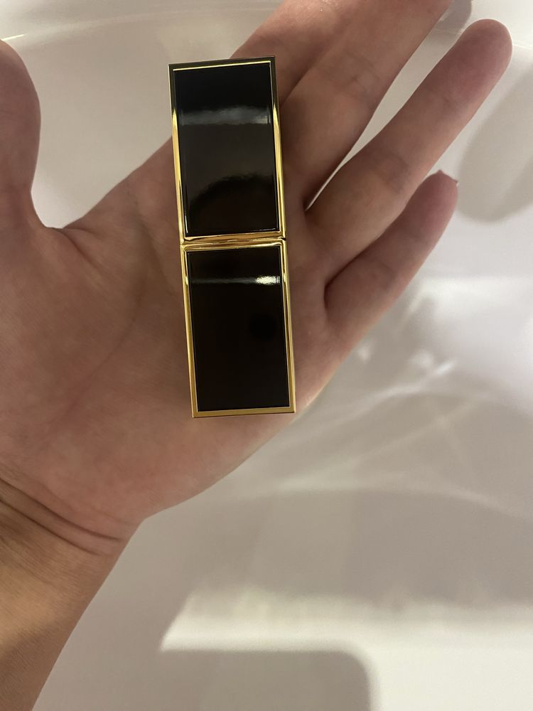 Помада-стик Tom Ford Lip Color Matte