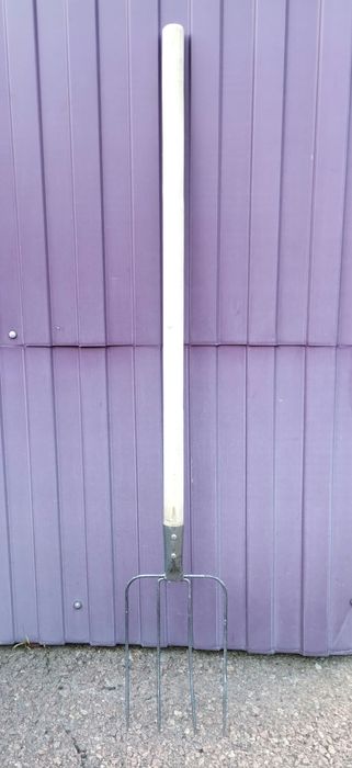 Вилы  хозяйственные.