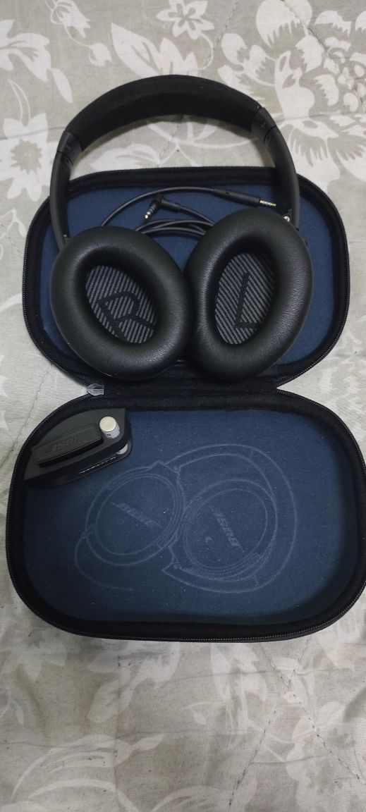 Навушники Bose QC25.