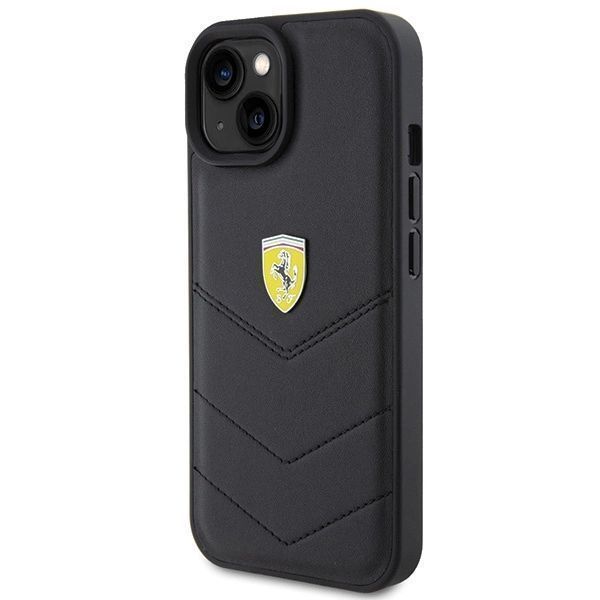 Etui Ferrari Quilted Metal Logo na iPhone 15 - czarne