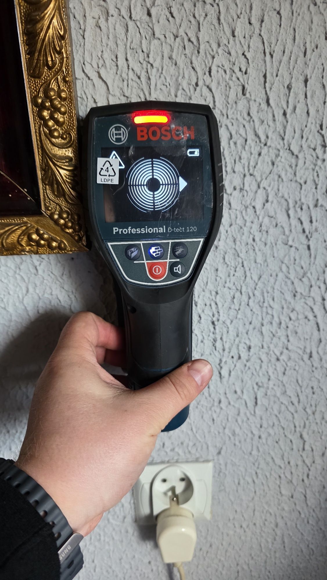 Wykrywacz przewodów i rur Bosch D-TECT 120 okazja