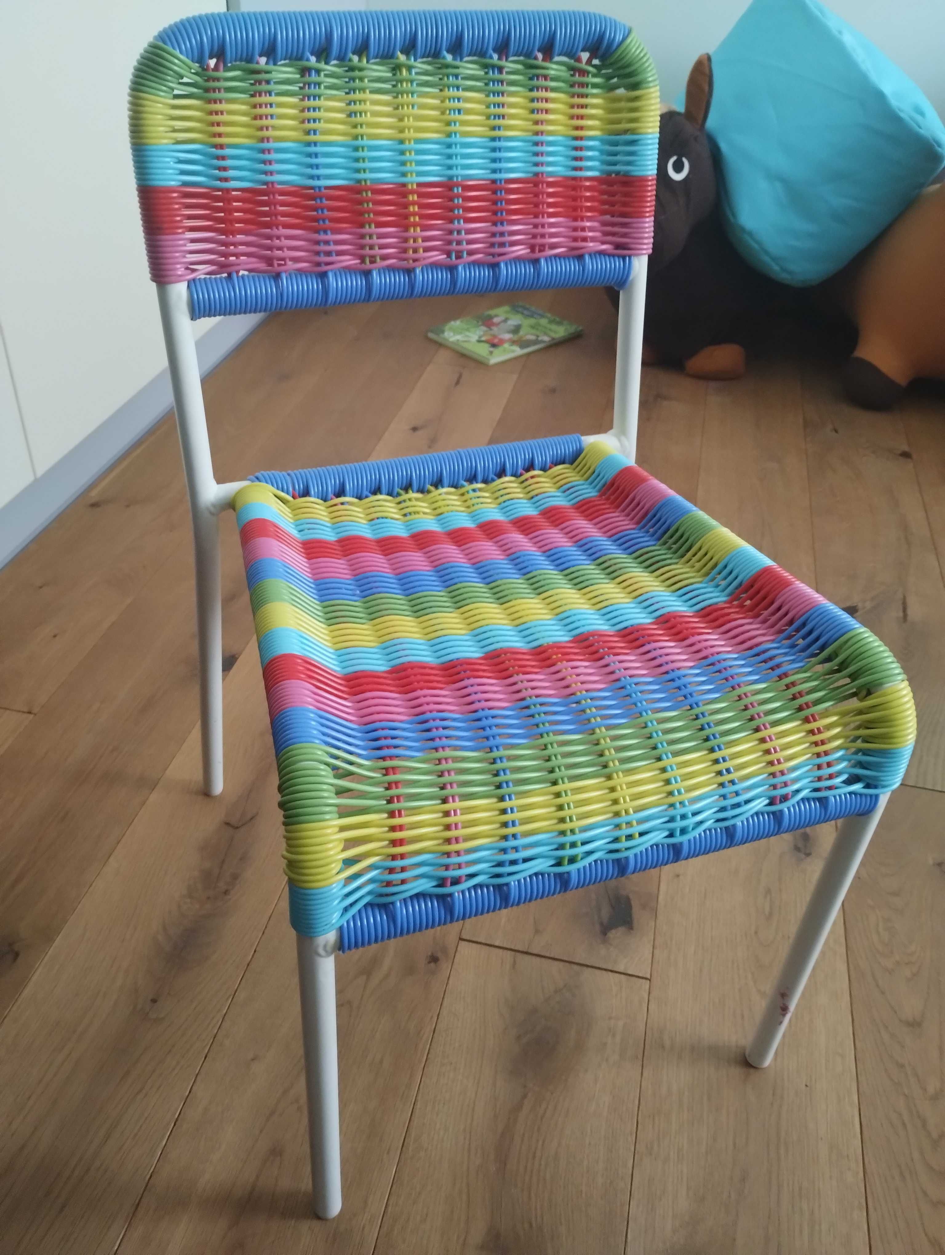 Krzesło dziecięce fargglad Ikea kolorowe