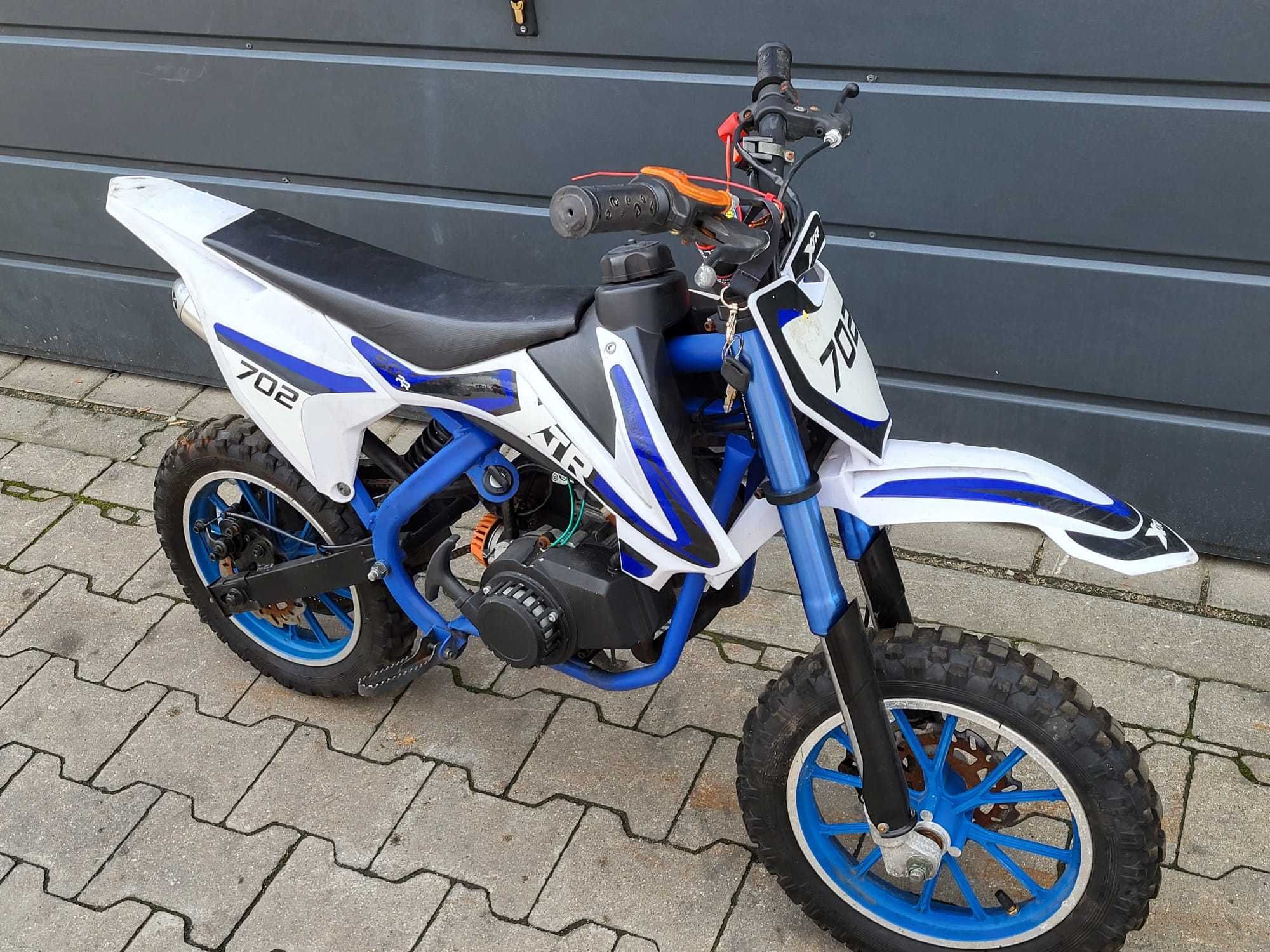 Mini cross XTR 702