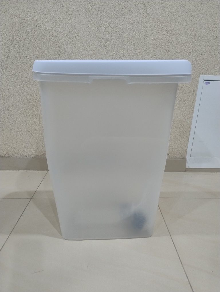 Pojemnik na karmę/ żwirek