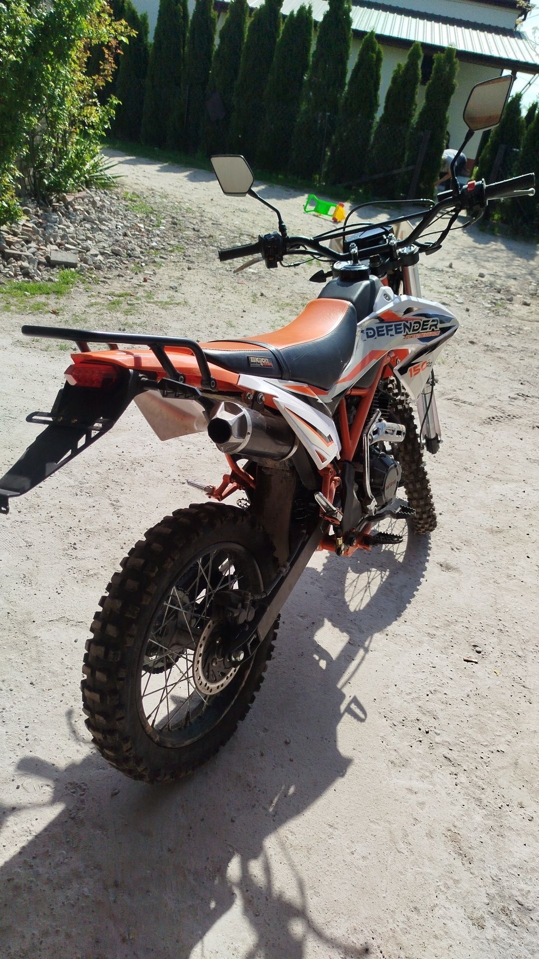Cross defender 150