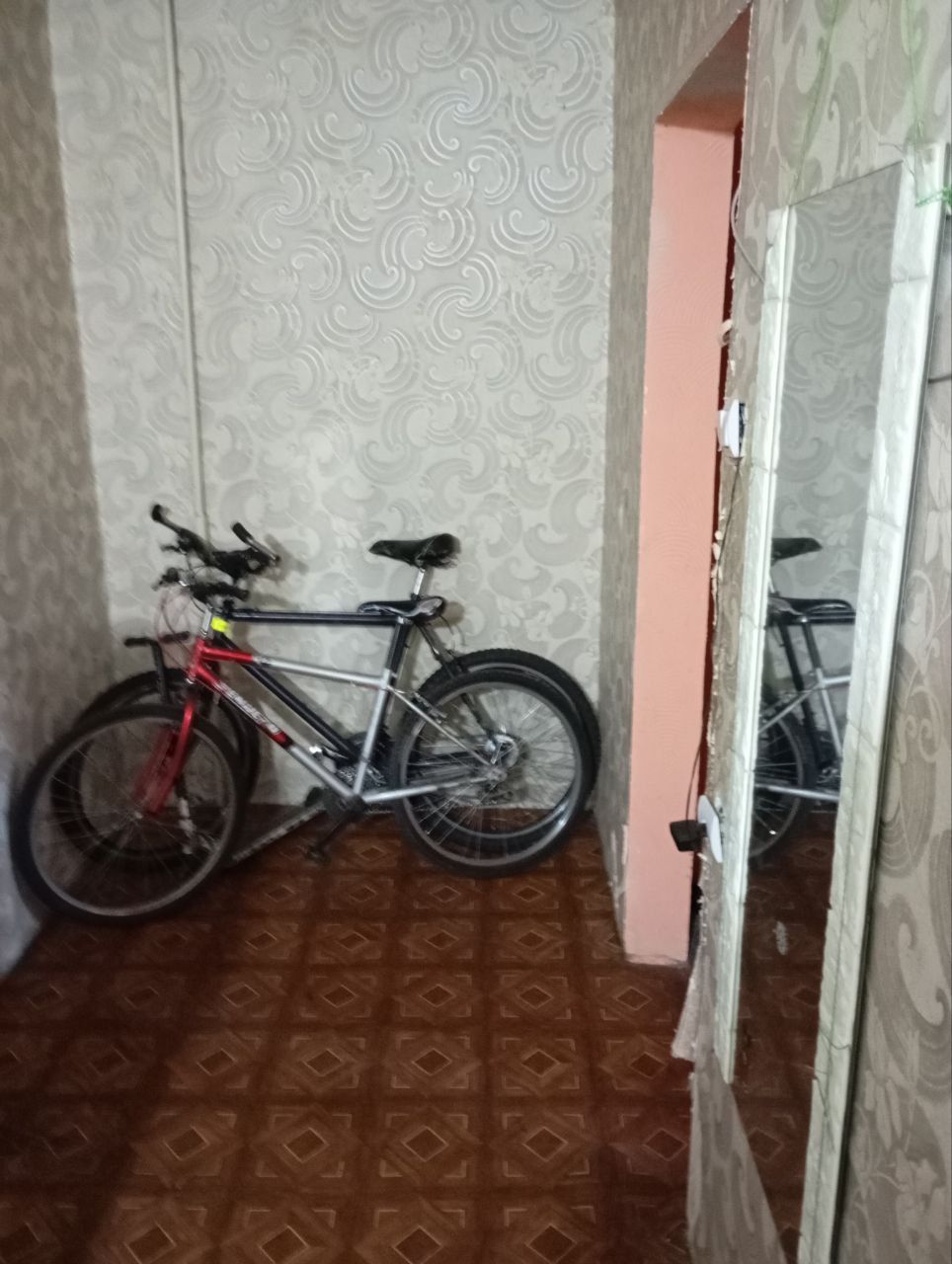 Продам 2к Левый берег 1мкр