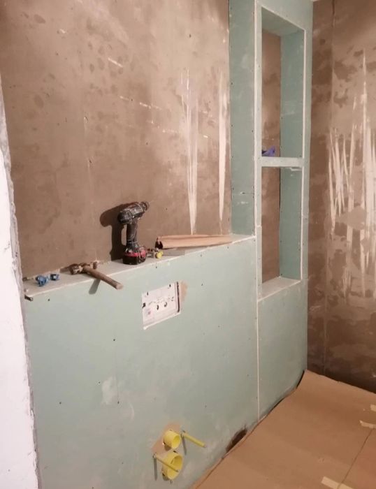 -Виконуємо  ремонтно-оздоблювальні роботи