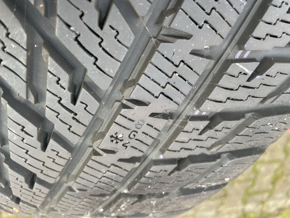 Nokian WR 3 Suv 225/60 17” super stan 4szt.