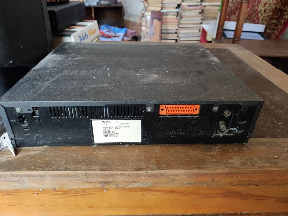 Видеомагнитофон PHILIPS