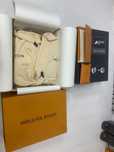 Louis Vuitton LV Branco Preto