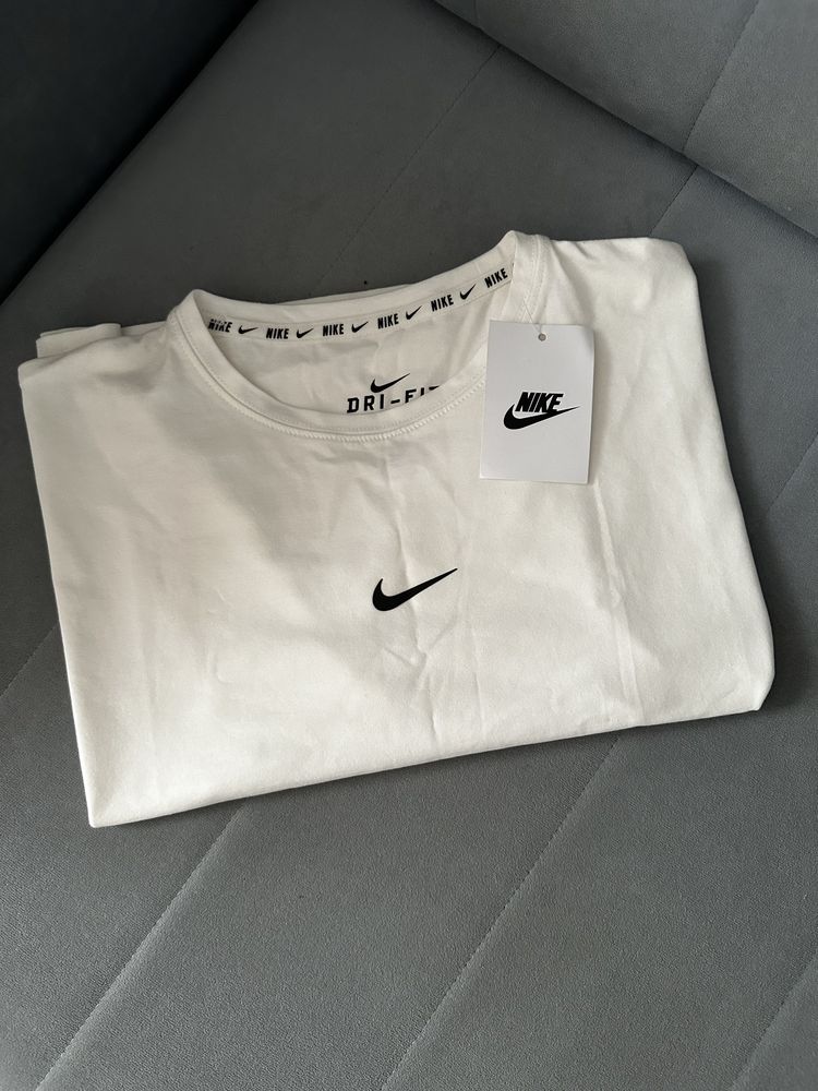 Top bluzka Nike ….