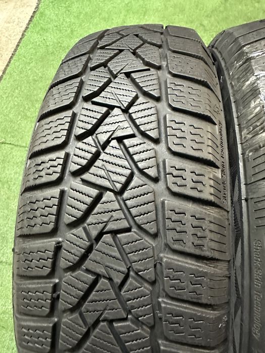 Шини зимові 165/65 R15 (81T) Falken Uniroyal 2021p