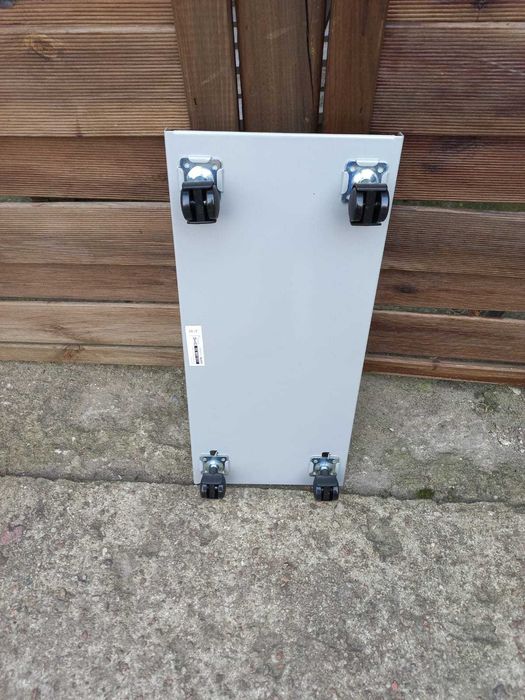 Podstawka IKEA Gudmar na PC na kółkach Dostępne 19 sztuk