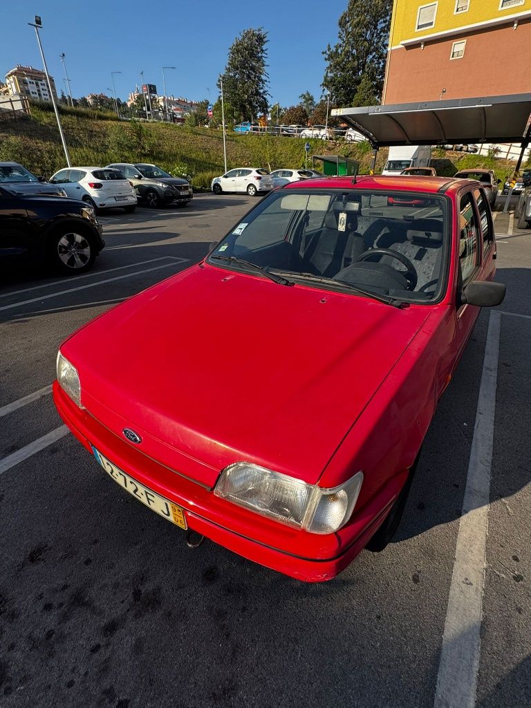Vende-se Ford Fiesta ano 1995