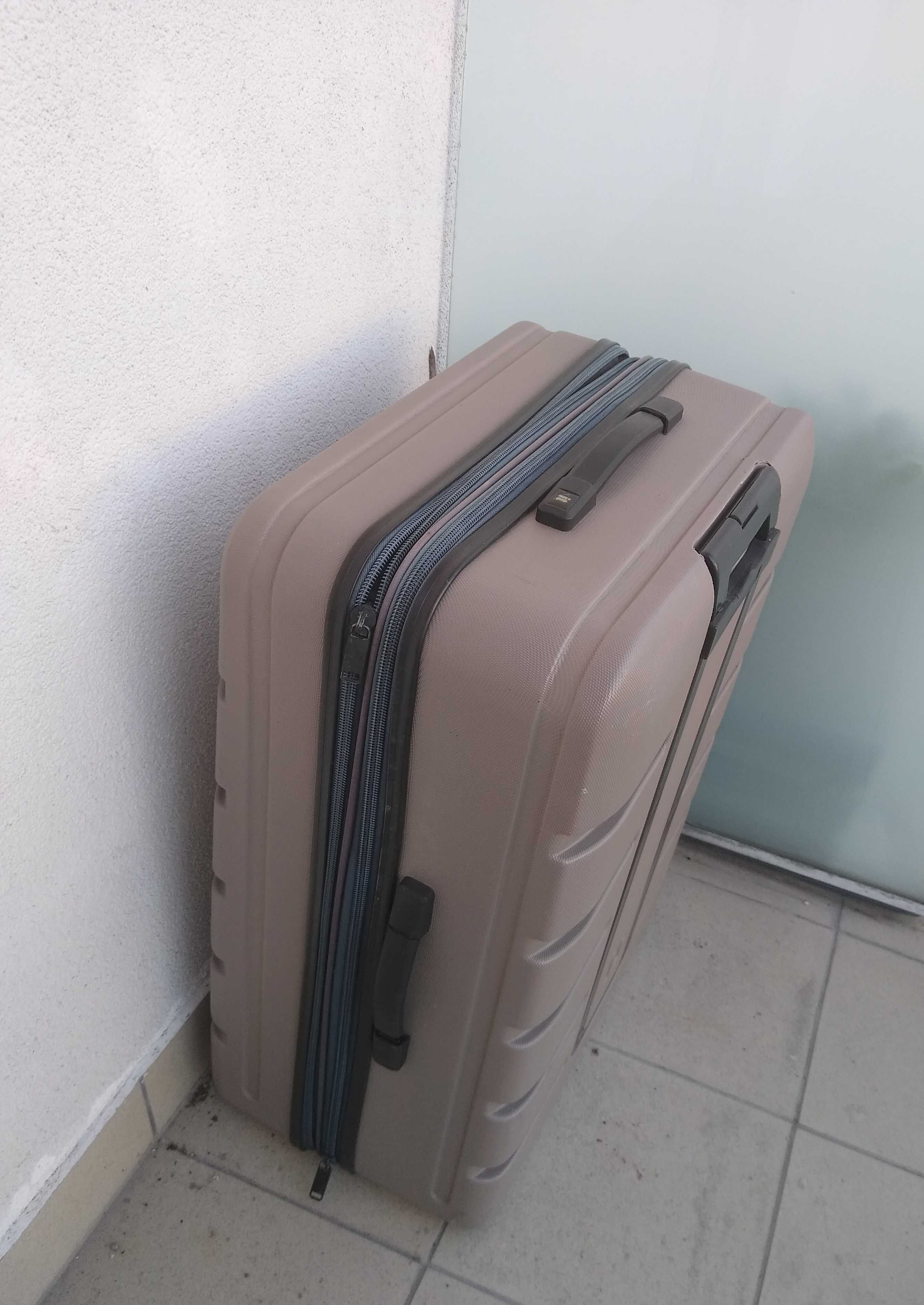 Sprzedam duża walizka podróżna - BEZ kółek IT Luggage