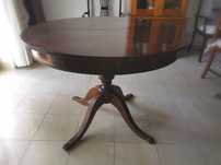 Mesa de jantar extensível estilo D. Maria