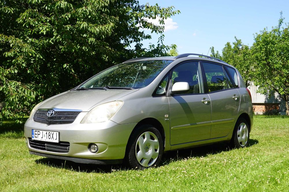 Toyota Corolla Verso 1.6 benzyna 2002r