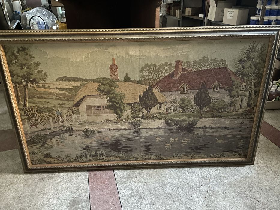 Quadro antigo em tela bordado