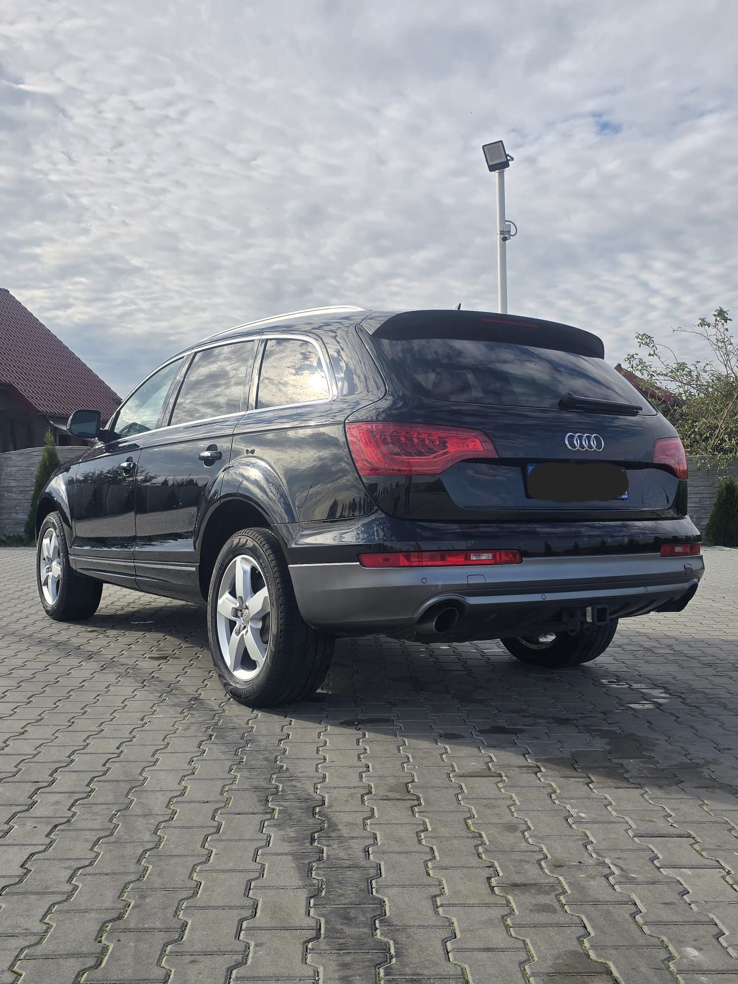Audi Q7 niski oryginalny przebieg