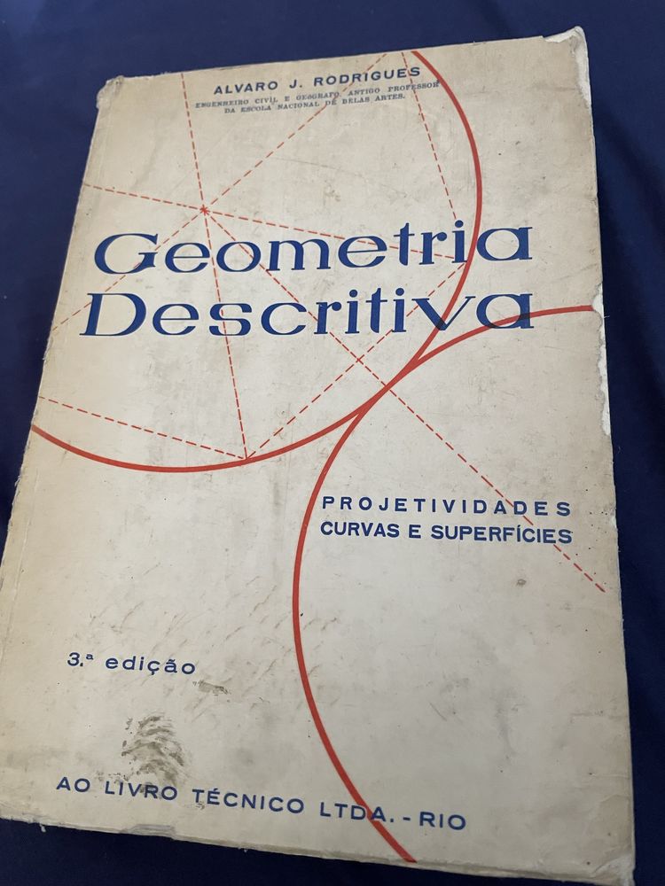 Geometria Descritiva projetividades Curvas e Superficies.