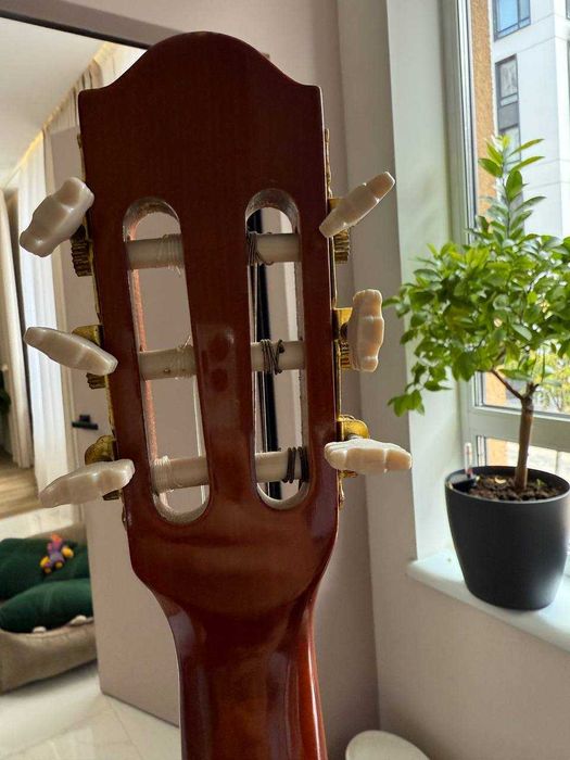 Класична гітара MAXTONE CGC-360N