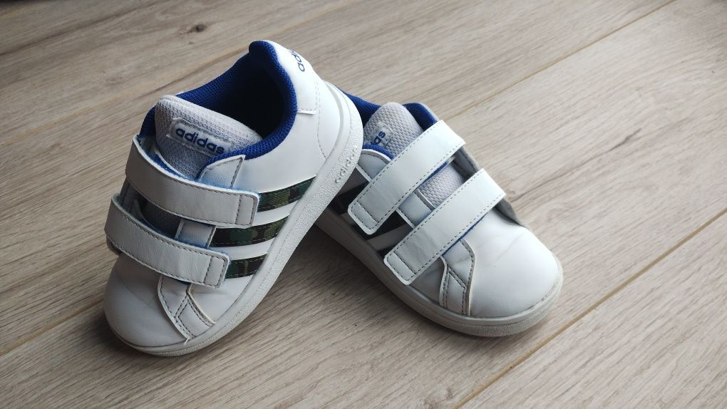 Buty dziecięce Adidas rozmiar 25 Wkładka 14,5c GRATIS SANDAŁKI m