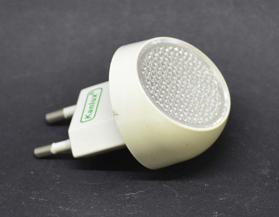 Lampka Nocna Led Kanlux Wpinana do kontaktu