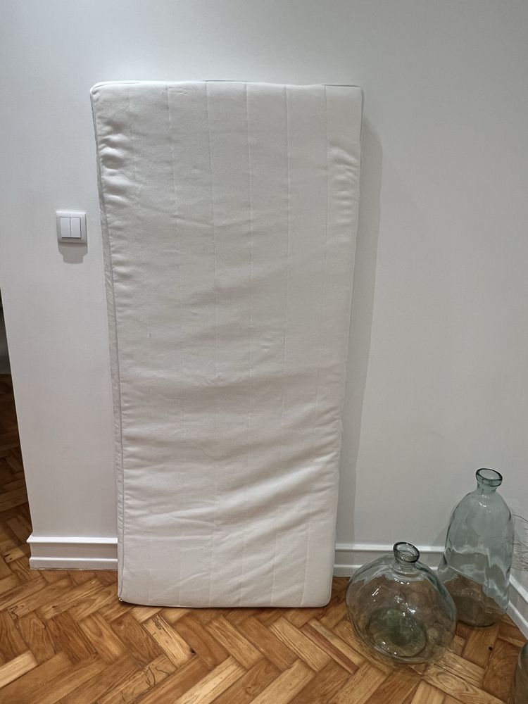 Colchão Ikea 70x160 cm