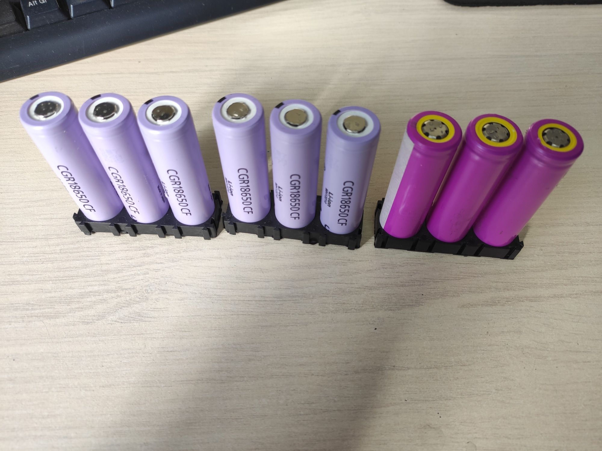 Продам акумулятори Panasonic 2200mAh.