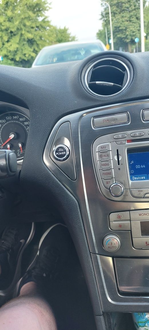 Ford mondeo 1.8tdci 2010r.