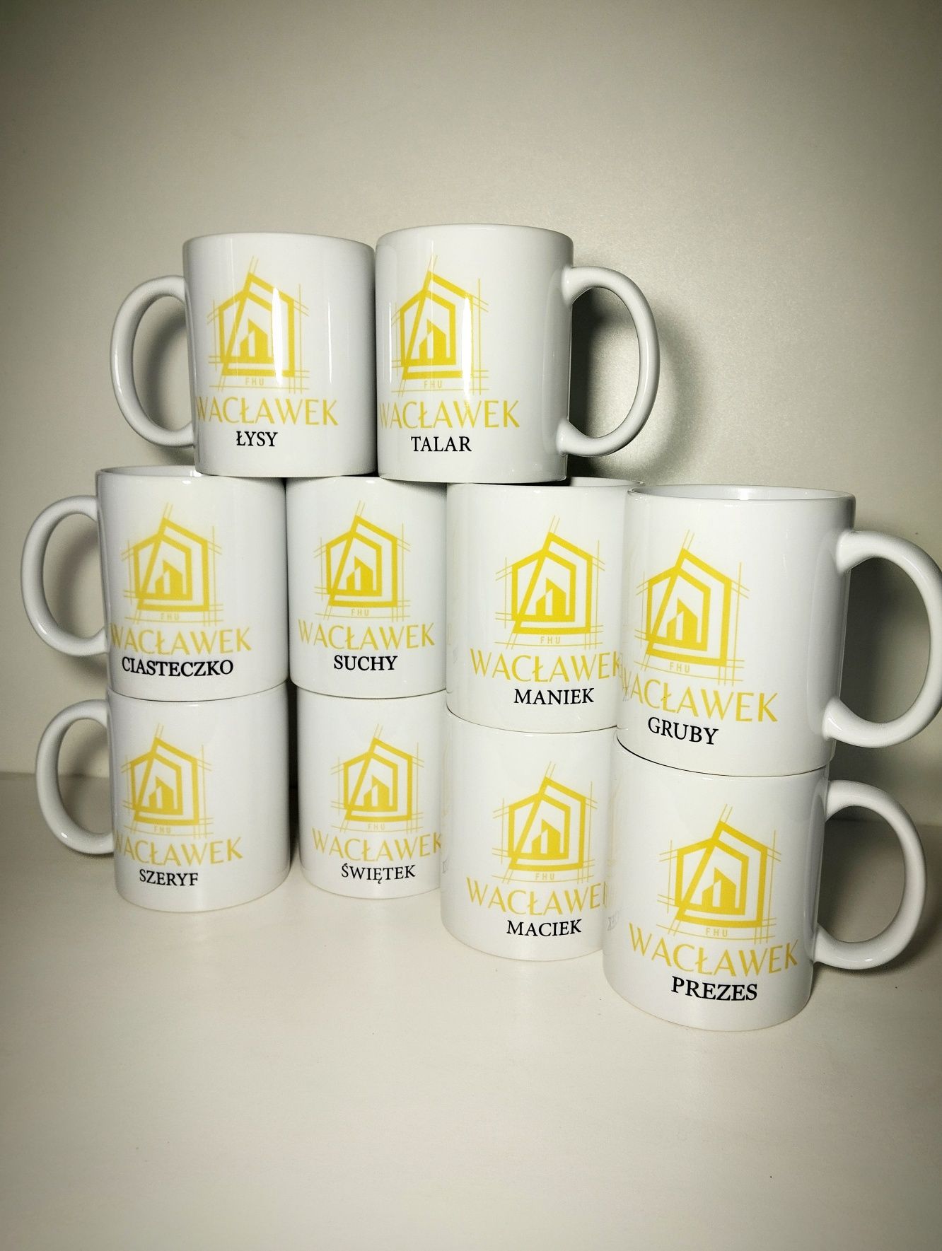 Kubek z własnym logo, zdjecie personalizowany
