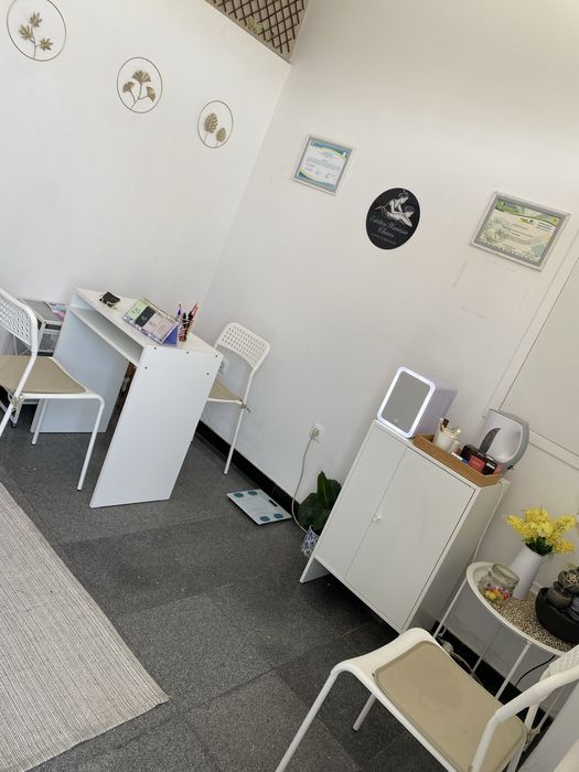 Manicure, desing de sobrancelhas e pestanas