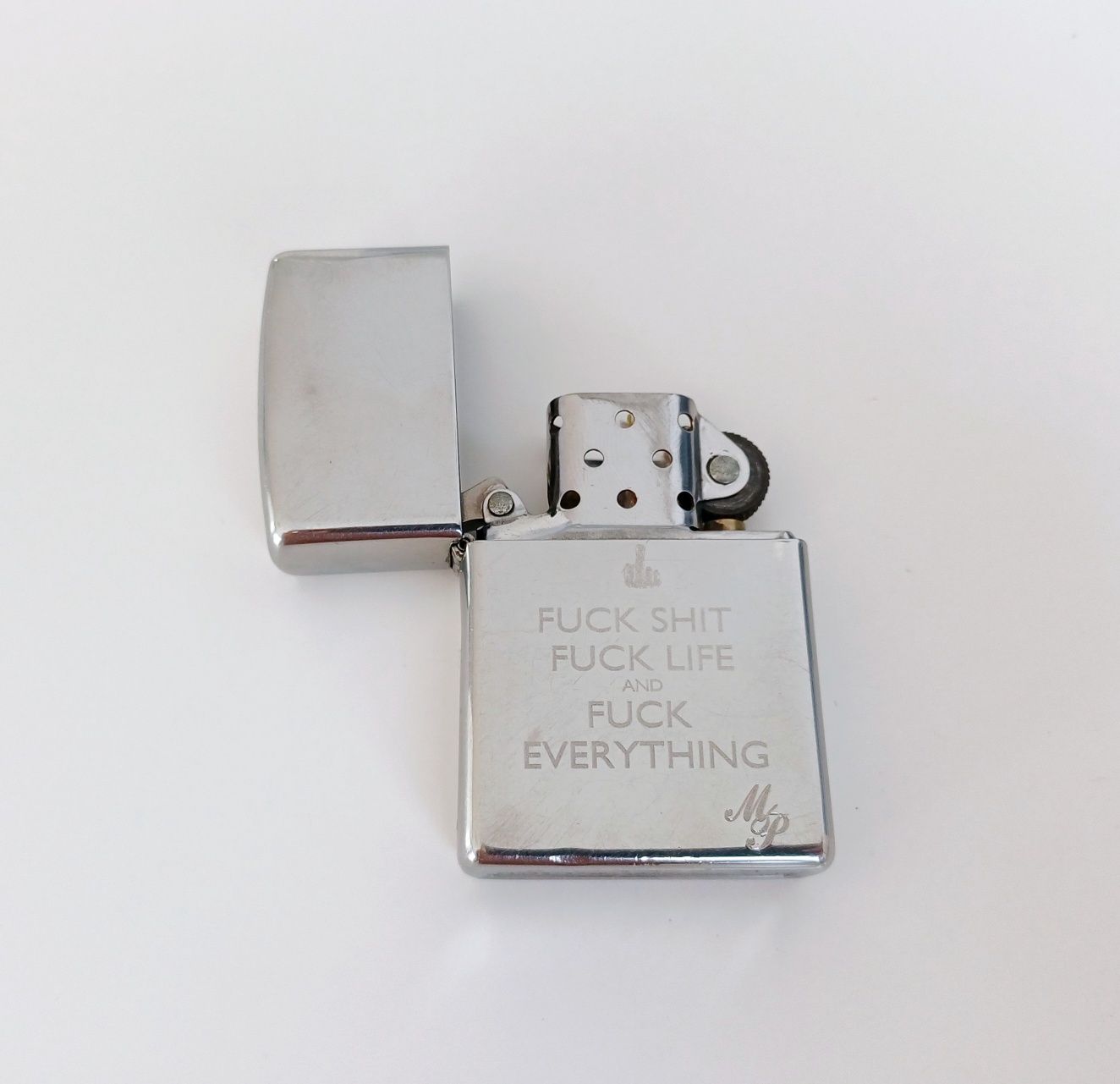 Zapalniczka zippo z 2021 roku